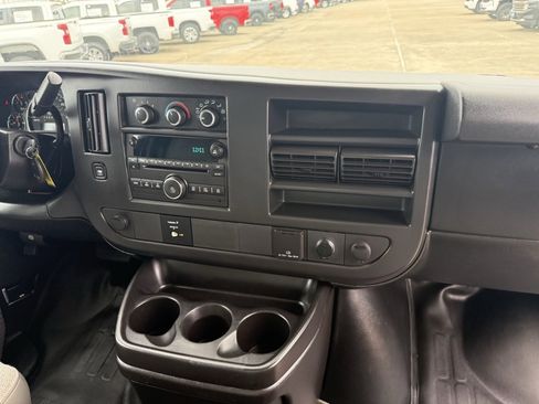 Used 2017 Chevrolet Express 3500 Work Van image 33