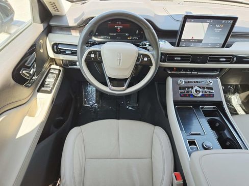 Used 2022 Lincoln Aviator Reserve w/ Equipment Group 201A AWD/4WD image 11