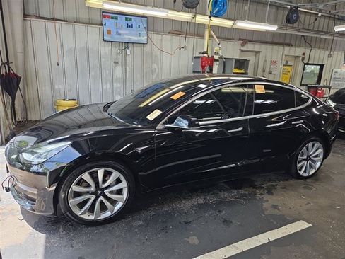 Used 2018 Tesla Model 3 Long Range RWD image 8