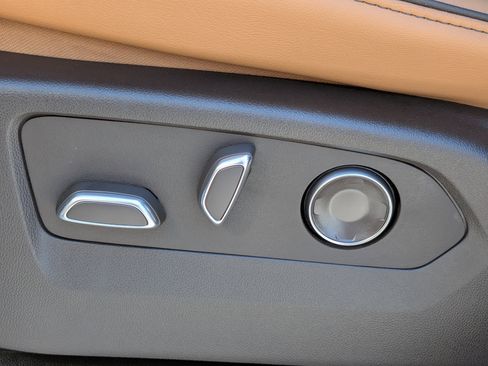 New 2026 Cadillac Escalade ESV Luxury image 23