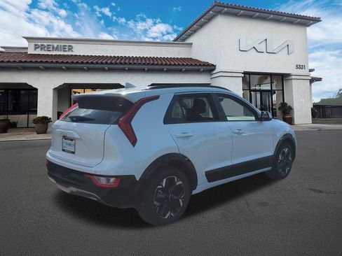 New 2026 Kia Niro Wind FWD image 8