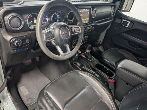 Used 2023 Jeep Wrangler Unlimited Sahara AWD/4WD image 12