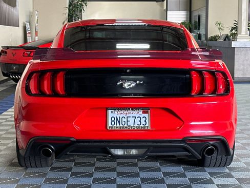 Used 2018 Ford Mustang Coupe image 5