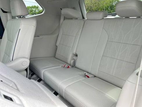 New 2026 Buick Enclave Avenir w/ Super Cruise Package AWD/4WD image 25