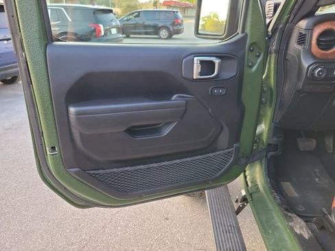 Used 2025 Jeep Wrangler Unlimited Sport AWD/4WD image 10