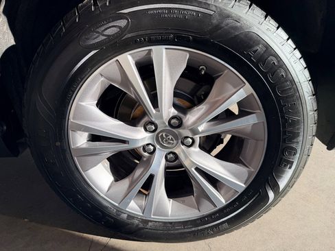 Used 2014 Toyota Highlander XLE image 45