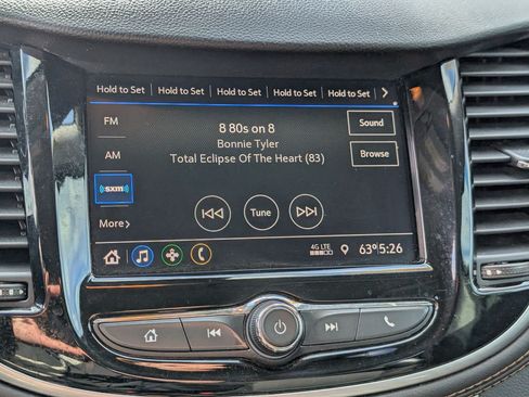 Certified 2022 Chevrolet Trax LT w/ LT Convenience Package AWD/4WD image 19