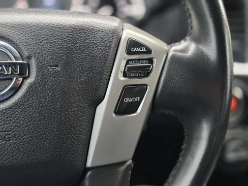 Used 2018 Nissan Titan SL w/ Midnight Edition image 39