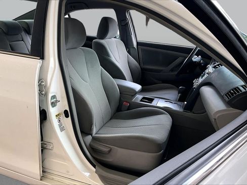 Used 2009 Toyota Camry FWD image 8