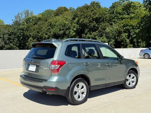 Used 2016 Subaru Forester 2.5i Limited AWD/4WD image 5