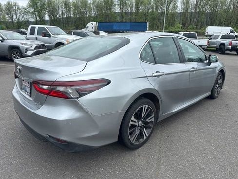 Used 2021 Toyota Camry LE FWD image 3