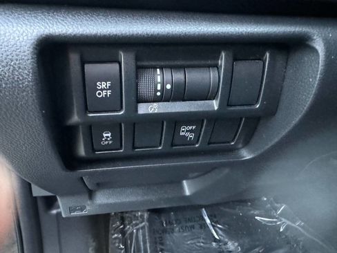 Used 2019 Subaru Crosstrek 2.0i Premium image 21