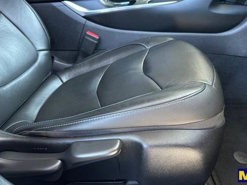 Used 2018 Chevrolet Volt Premier w/ Driver Confidence Package image 21