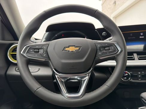 New 2026 Chevrolet Trax LT w/ Driver Confidence Package FWD image 10