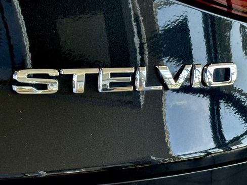 Used 2022 Alfa Romeo Stelvio Sprint image 6