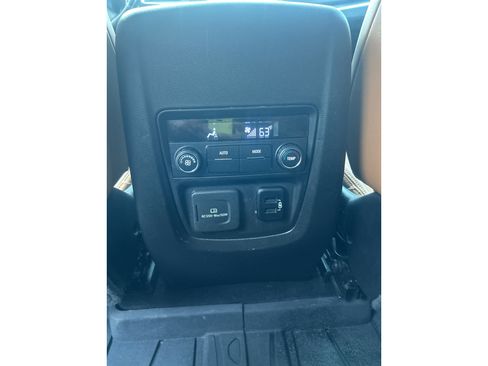Used 2018 Buick Enclave Essence w/ Trailering Package AWD/4WD image 10