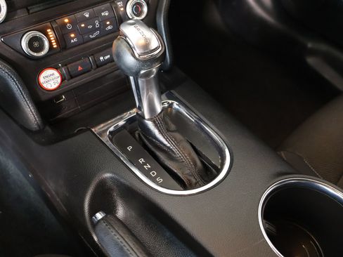Used 2016 Ford Mustang Coupe RWD image 7