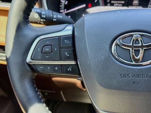 Used 2020 Toyota Highlander Platinum FWD image 39