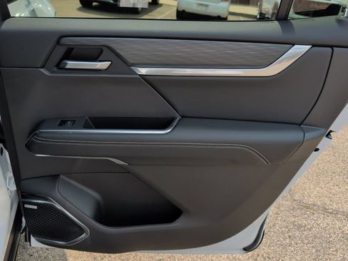 Used 2026 GMC Acadia Elevation w/ LPO, Floor Liner Package AWD/4WD image 34