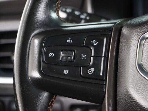 Used 2023 GMC Yukon XL AT4 image 14