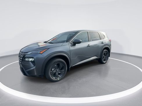 Used 2026 Nissan Rogue SV w/ Cold Weather Package AWD/4WD image 4