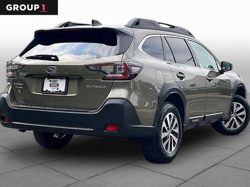 Used 2024 Subaru Outback Premium AWD/4WD image 13