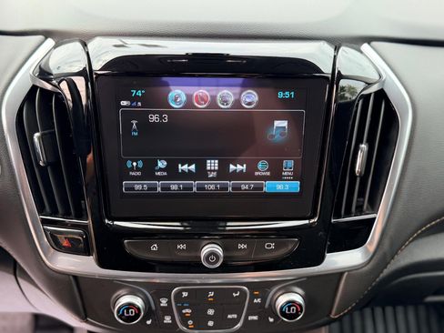 Used 2019 Chevrolet Traverse LT FWD image 15