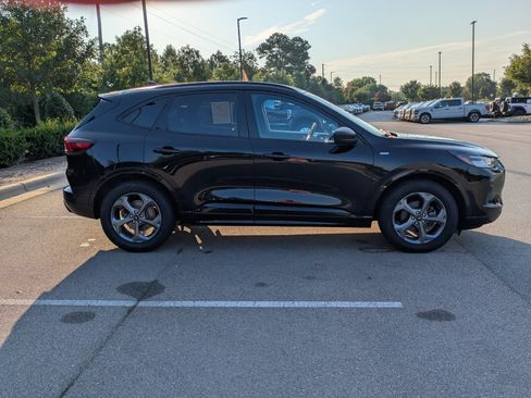 Certified 2024 Ford Escape ST-Line w/ Tech Pack #1 FWD image 3