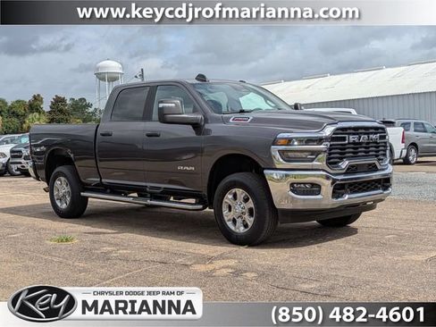 Used 2025 RAM 2500 Big Horn AWD/4WD image 1