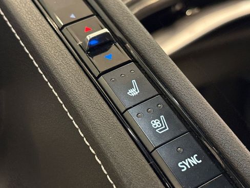 Certified 2021 Chevrolet Corvette Stingray Preferred Cpe w/ 2LT image 17