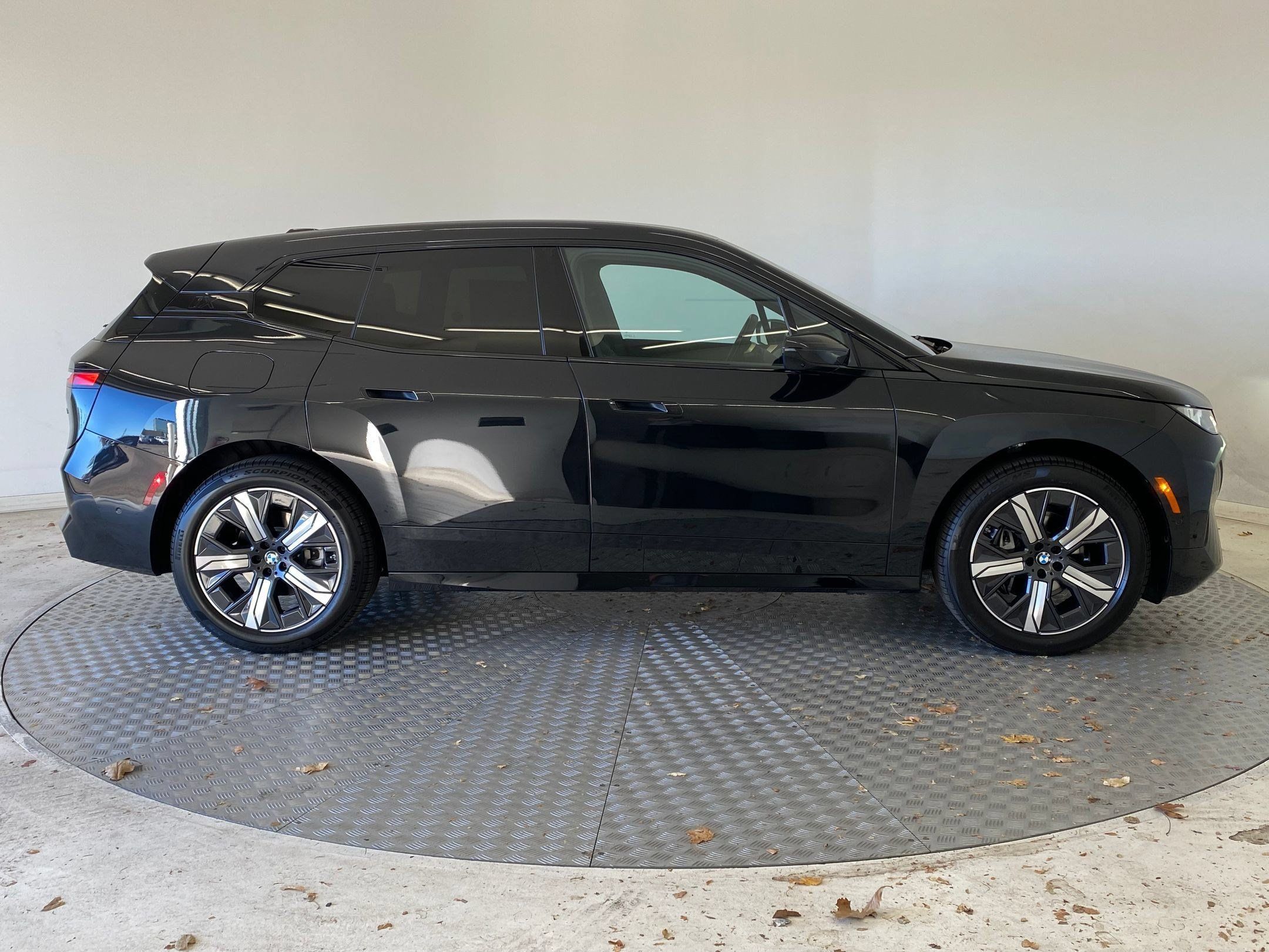 Used 2026 BMW iX xDrive45 AWD/4WD image 7
