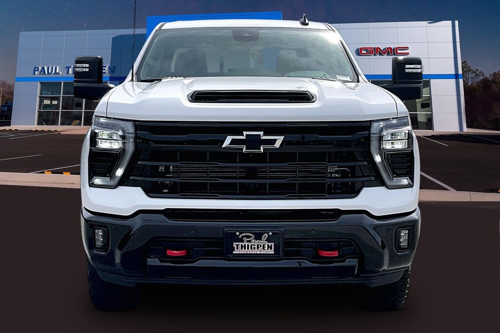 Used 2026 Chevrolet Silverado 2500 LT w/ Trail Boss Package AWD/4WD image 2