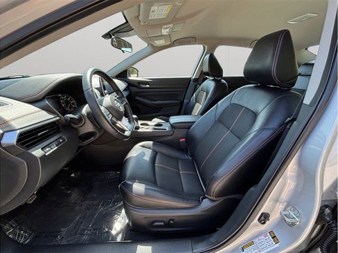 Used 2020 Nissan Altima 2.5 SR image 2