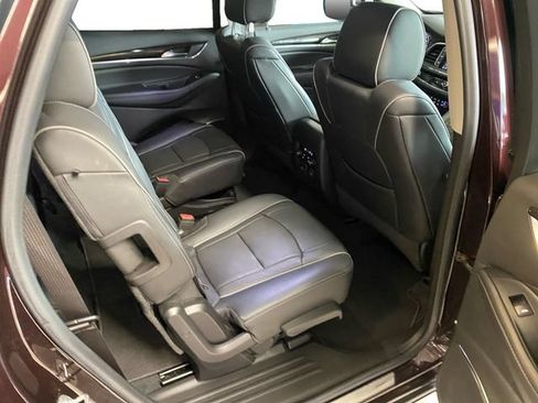Used 2021 Buick Enclave Avenir w/ Avenir Technology Package AWD/4WD image 18