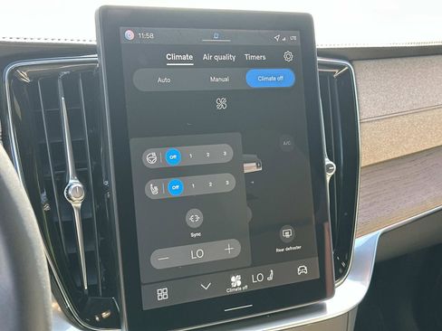 Certified 2026 Volvo XC90 B5 Plus image 12