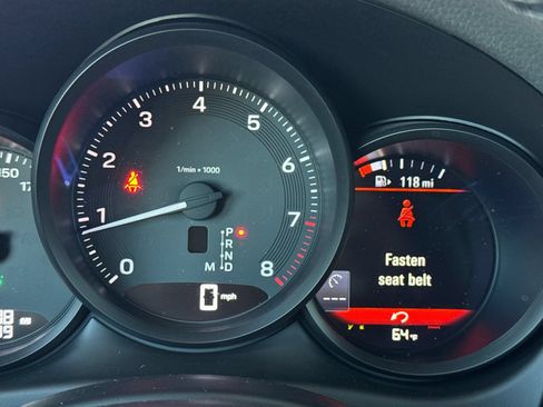 Used 2022 Porsche Macan AWD/4WD image 23