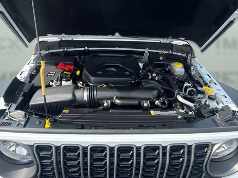 Used 2025 Jeep Wrangler Unlimited Sport AWD/4WD image 24