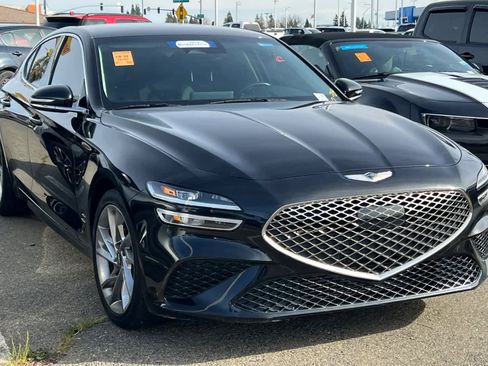 Used 2022 Genesis G70 2.0T image 3