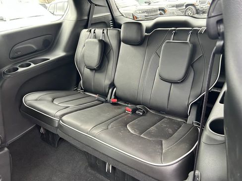 New 2026 Chrysler Pacifica Limited w/ S Appearance Package FWD image 26