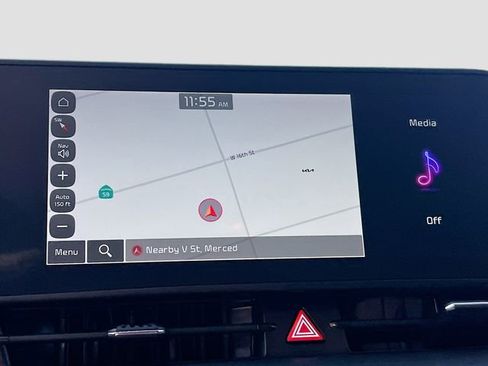 Used 2024 Kia Sportage EX image 13