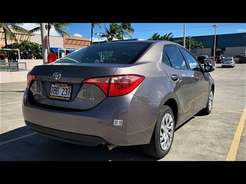 Used 2017 Toyota Corolla LE FWD image 5