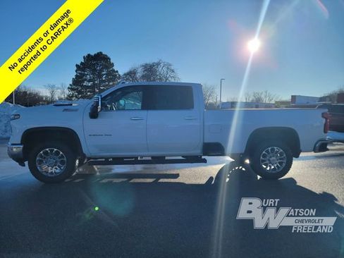 Used 2025 Chevrolet Silverado 2500 LTZ w/ LTZ Plus Package image 3