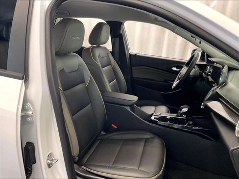 Used 2025 Chevrolet Trax ACTIV w/ Driver Confidence Package FWD image 11