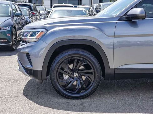 Used 2022 Volkswagen Atlas SE w/ Panoramic Sunroof Package image 9