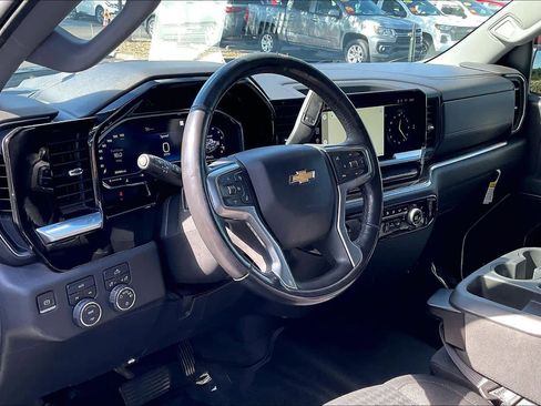 Certified 2022 Chevrolet Silverado 1500 LT image 13