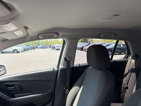 Used 2020 Chevrolet Trax LS w/ Tint and Cruise Package FWD image 11