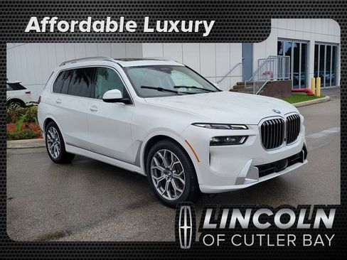 Used 2023 BMW X7 xDrive40i w/ Premium Package image 1