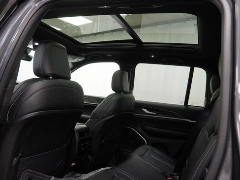 New 2026 Jeep Grand Cherokee Limited w/ Limited Altitude Package image 18