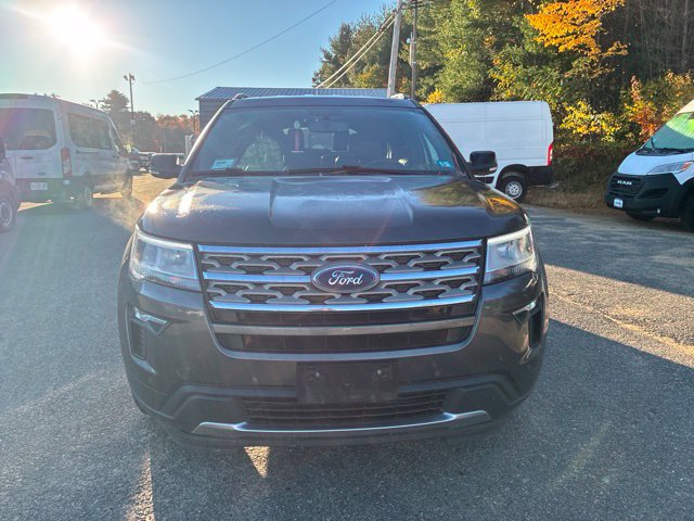 Used 2018 Ford Explorer XLT w/ Equipment Group 202A AWD/4WD image 2