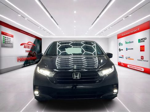 Used 2023 Honda Odyssey Sport image 3